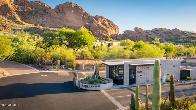 5724 N ECHO CANYON Drive, Phoenix, AZ 85018