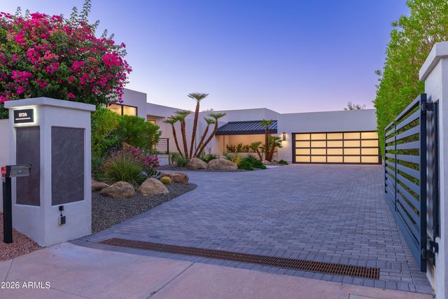5724 N ECHO CANYON Drive, Phoenix, AZ 85018