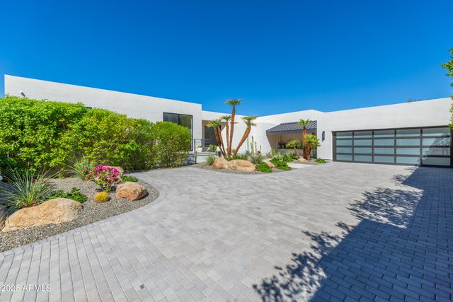 5724 N ECHO CANYON Drive, Phoenix, AZ 85018