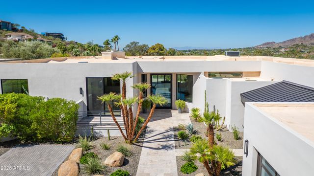 5724 N ECHO CANYON Drive, Phoenix, AZ 85018