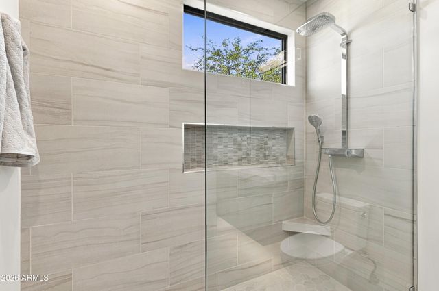 5724 N ECHO CANYON Drive, Phoenix, AZ 85018