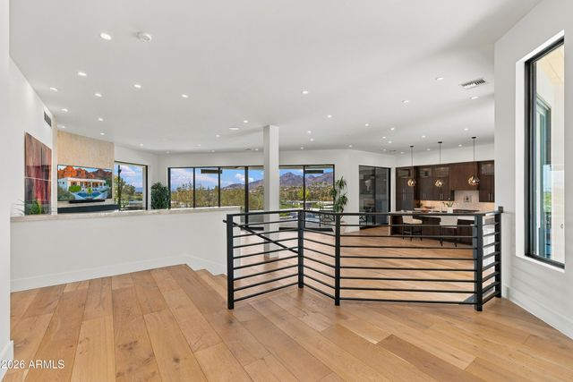 5724 N ECHO CANYON Drive, Phoenix, AZ 85018