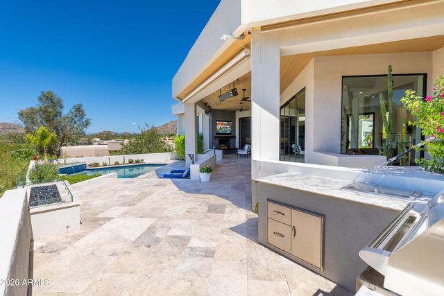5724 N ECHO CANYON Drive, Phoenix, AZ 85018