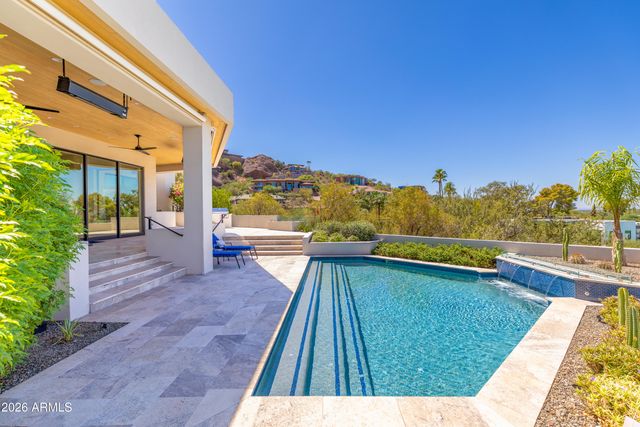 5724 N ECHO CANYON Drive, Phoenix, AZ 85018