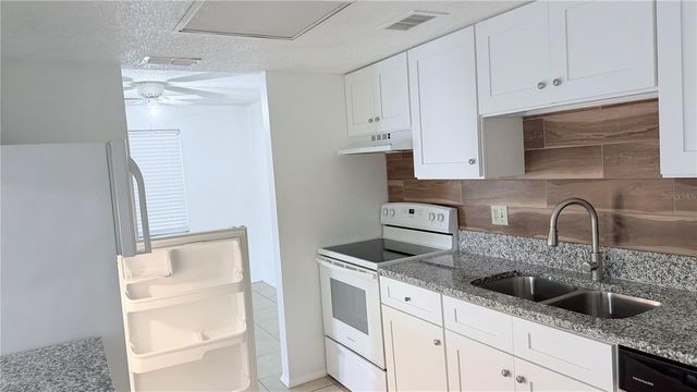 131 SABAL COURT E, Oldsmar, FL 34677