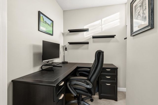 2 Jenna Ln 2, Pembroke, MA 02359