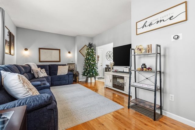 2 Jenna Ln 2, Pembroke, MA 02359