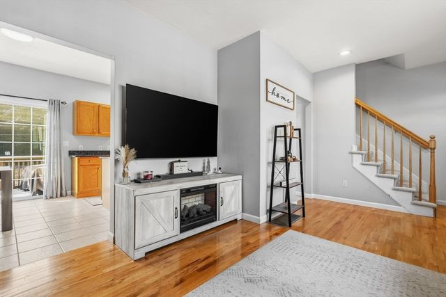 2 Jenna Ln 2, Pembroke, MA 02359