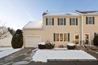 2 Jenna Ln 2, Pembroke, MA 02359