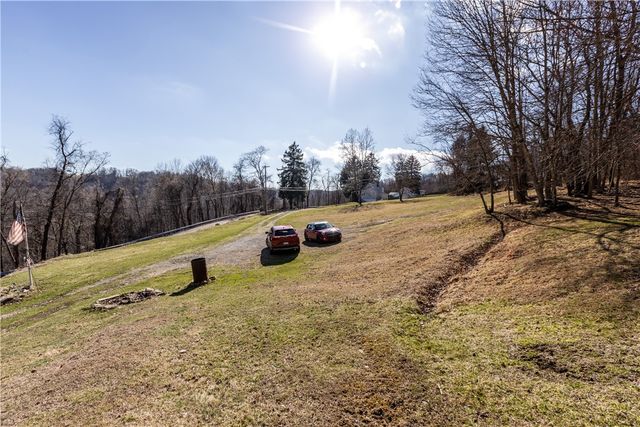 407 and 411 Mowry Rd, Potter Twp, PA 15061