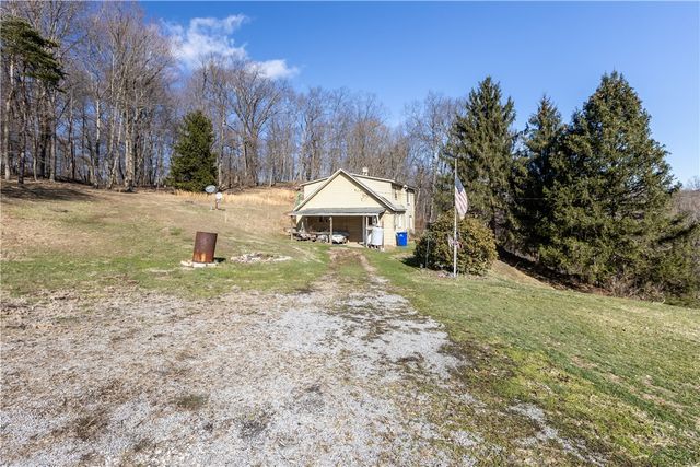407 and 411 Mowry Rd, Potter Twp, PA 15061