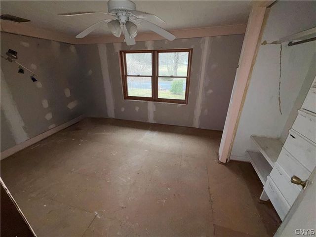 3247 County Route 57, Volney, NY 13126