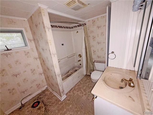 3247 County Route 57, Volney, NY 13126
