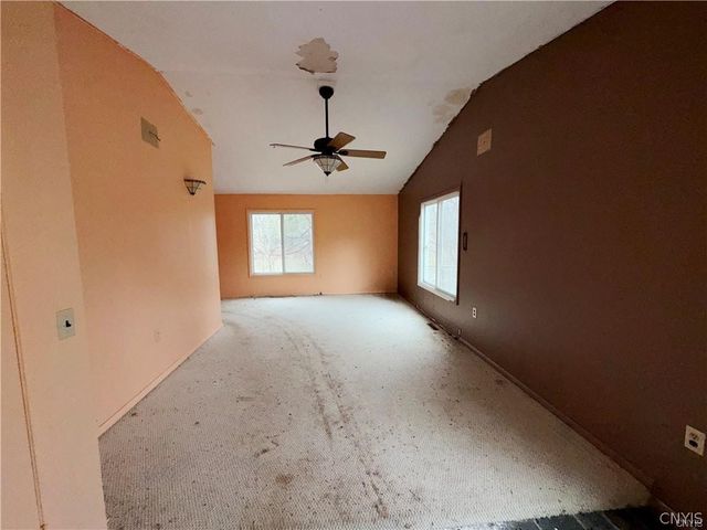 3247 County Route 57, Volney, NY 13126