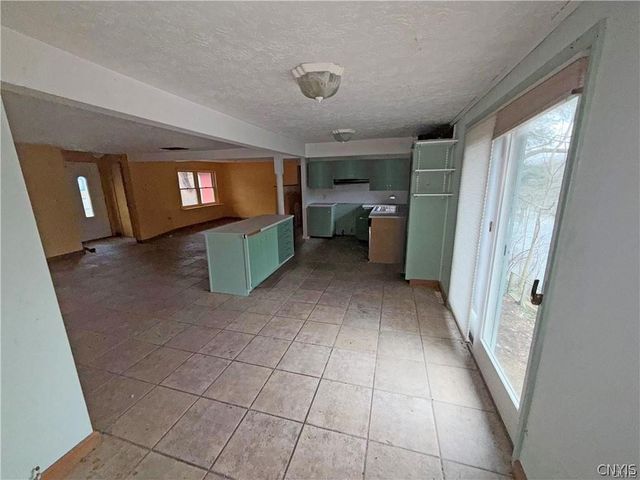 3247 County Route 57, Volney, NY 13126