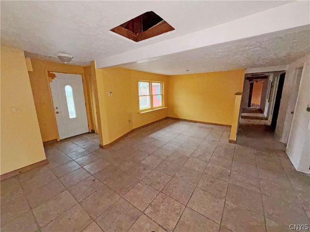 3247 County Route 57, Volney, NY 13126
