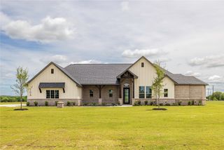 104 Prarie Winds Drive, Poolville, TX 76487