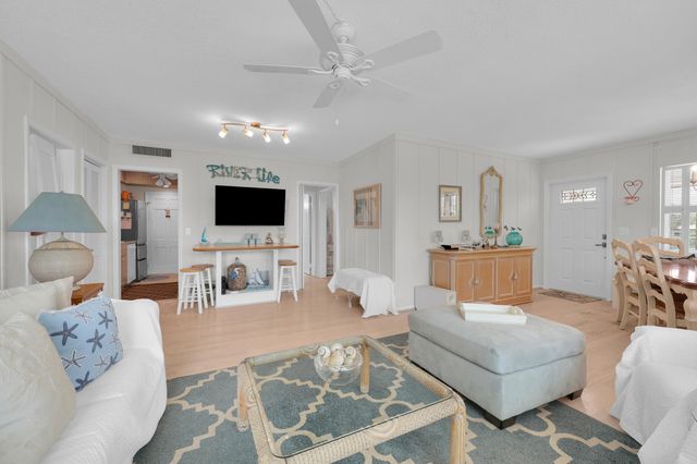 475 Tequesta Drive 16, Tequesta, FL 33469