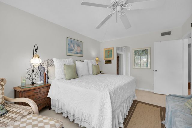 475 Tequesta Drive 16, Tequesta, FL 33469