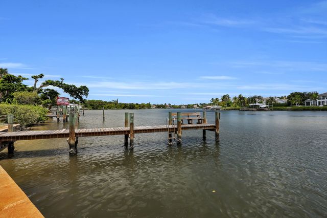475 Tequesta Drive 16, Tequesta, FL 33469