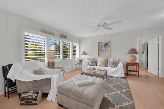 475 Tequesta Drive 16, Tequesta, FL 33469