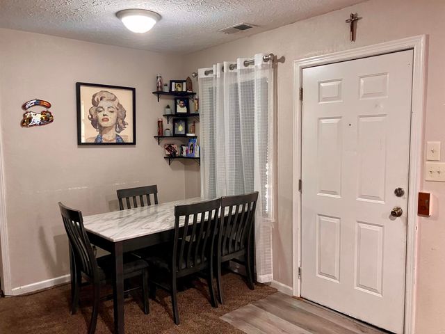 1927 S Chautauqua Ave, Wichita, KS 67211