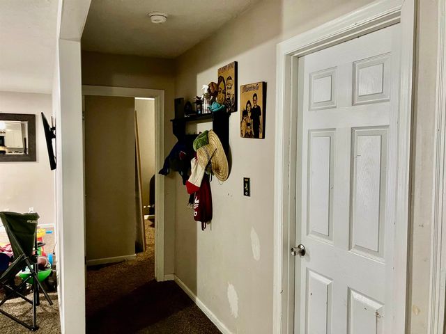 1927 S Chautauqua Ave, Wichita, KS 67211