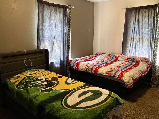 1927 S Chautauqua Ave, Wichita, KS 67211