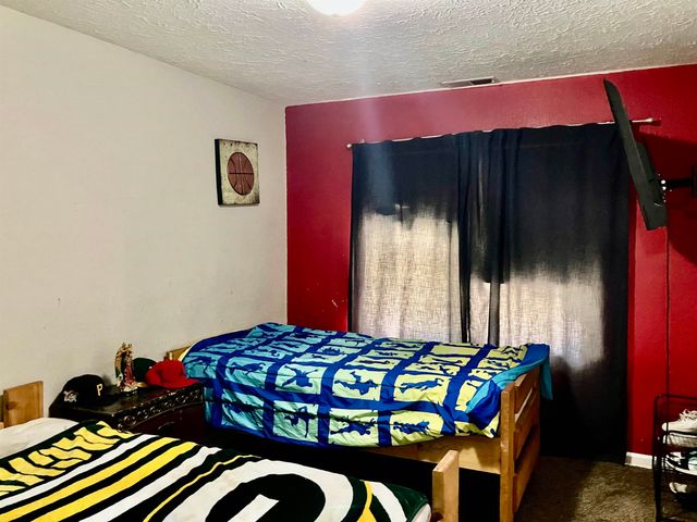 1927 S Chautauqua Ave, Wichita, KS 67211