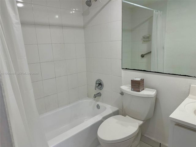 10764 N Kendall Dr I1, Miami, FL 33176