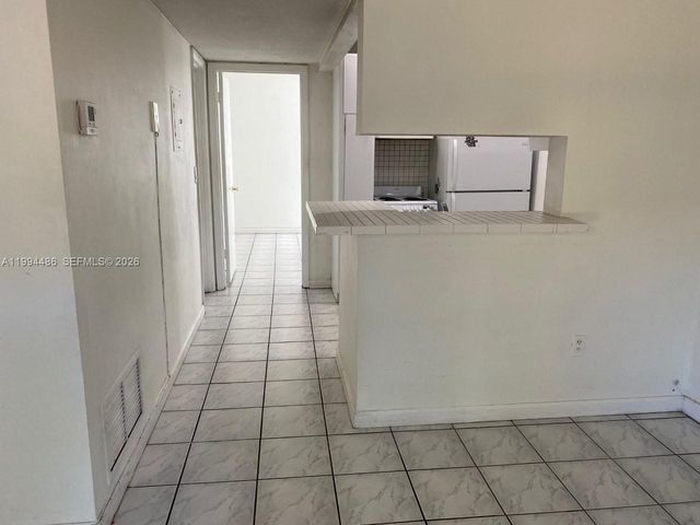 10764 N Kendall Dr I1, Miami, FL 33176