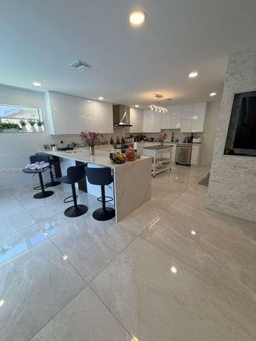 5740 SW 57th Way, Davie, FL 33314