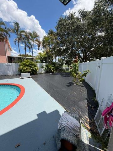5740 SW 57th Way, Davie, FL 33314