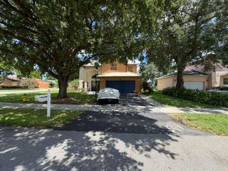5740 SW 57th Way, Davie, FL 33314