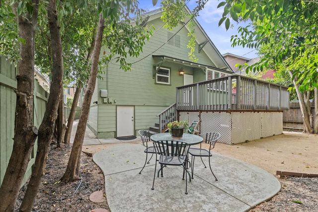 2022 28th St, Sacramento, CA 95818
