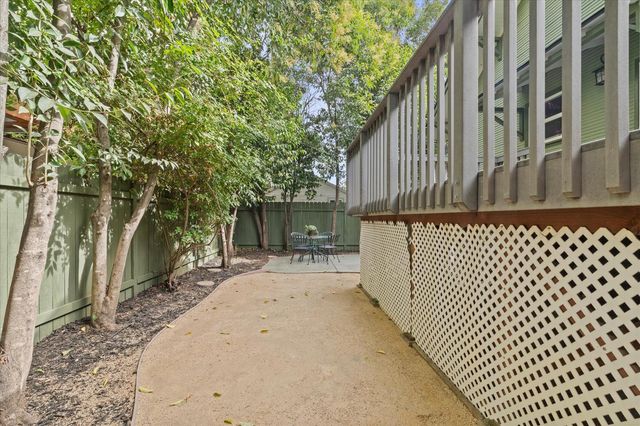 2022 28th St, Sacramento, CA 95818