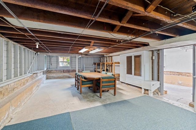2022 28th St, Sacramento, CA 95818