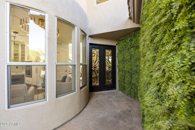 10198 E BAYVIEW Drive, Scottsdale, AZ 85258
