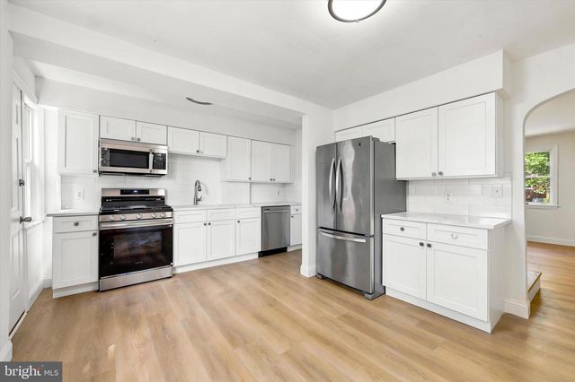 930 DOVER AVE, Wilmington, DE 19805