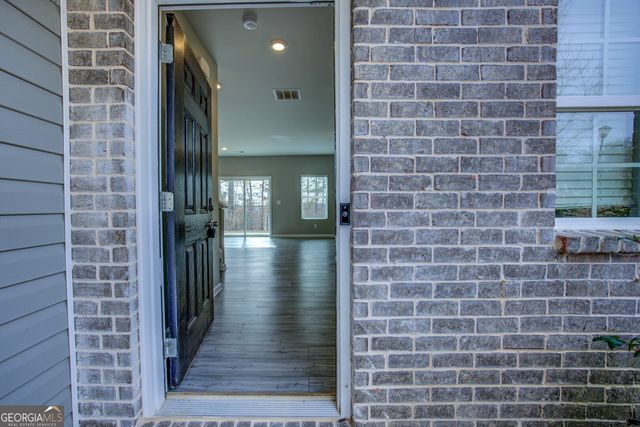 2502 Fraggle Roc, Conyers, GA 30012