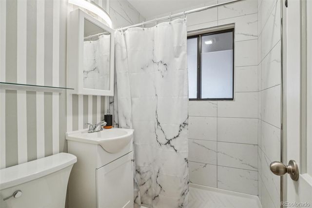 2711 Hooker Street, Denver, CO 80211