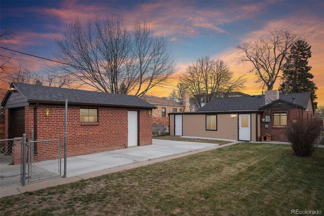 2711 Hooker Street, Denver, CO 80211
