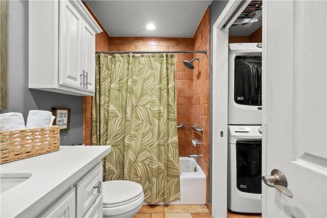 7890 Spring Street 17I, Long Beach, CA 90815