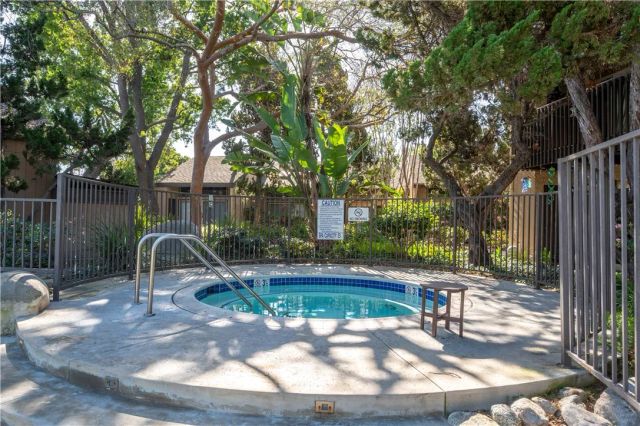 7890 Spring Street 17I, Long Beach, CA 90815