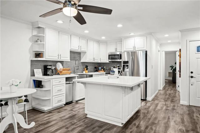 7890 Spring Street 17I, Long Beach, CA 90815