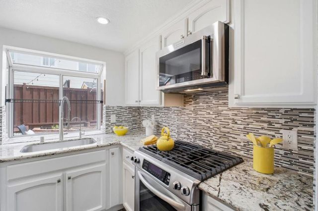 263 Sandstone Drive, Fremont, CA 94536