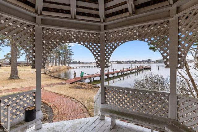 450 Robin RD, Portsmouth, VA 23701