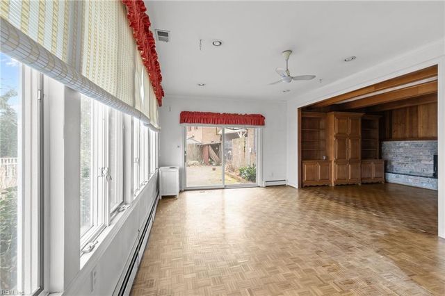 450 Robin RD, Portsmouth, VA 23701