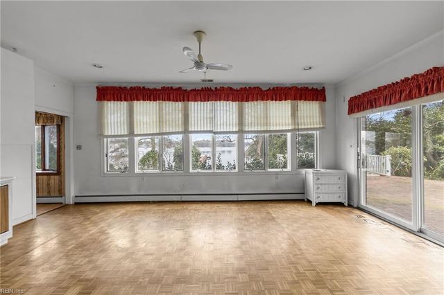 450 Robin RD, Portsmouth, VA 23701