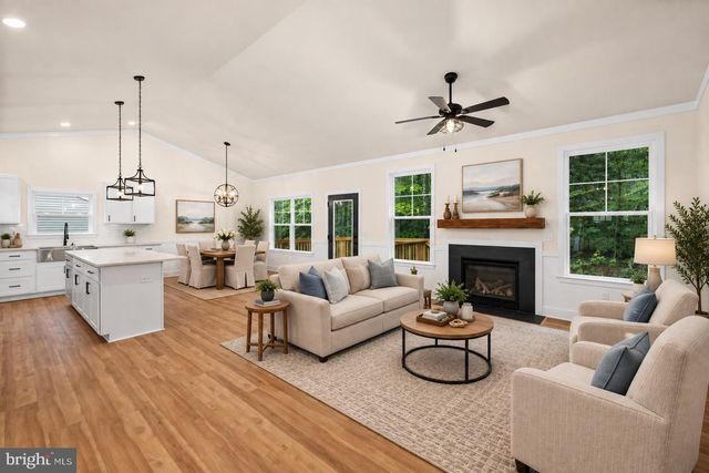 1109 LAKEVIEW PKWY, Locust Grove, VA 22508